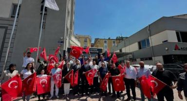 AK Parti’den 15 Temmuz Öncesi Bayrak Seferberliği