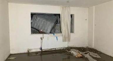  Ankara’da Şiddetli Sağanak: Oda Duvarı Yıkıldı, 1 Kişi Yaralandı