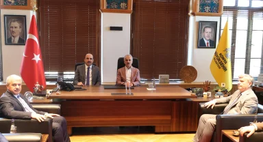 Bakan Uraloğlu'ndan Başkan Altay'a ziyaret