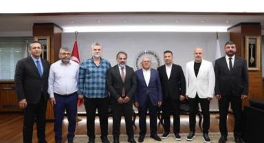 Başkan Büyükkılıç, Kayseri Gazeteciler Cemiyeti Yönetimini Ağırladı