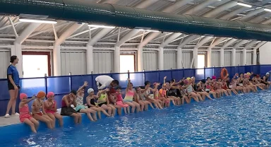 Bilecik Pazaryeri’nde kapalı yüzme havuzu hizmete girdi