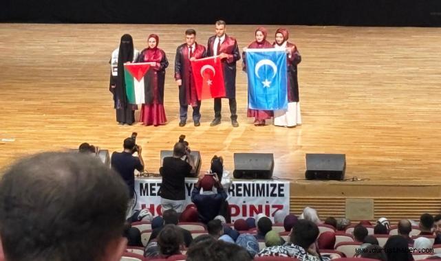 Erciyes Üniversitesi’nde Gökbayrak Dalgalandı