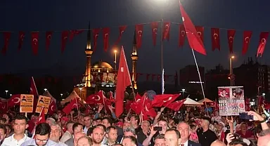 Kayseri'de 15 Temmuz Şehitleri İçin Binlerin Katılımıyla Yürüyüş Düzenlendi