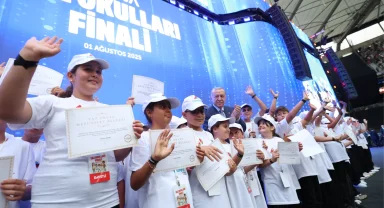 Cumhurbaşkanı Erdoğan, gençlere seslendi: Büyük ve güçlü Türkiye'ye az kaldı