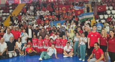 Kayserili özel sporcular İstanbul’dan şampiyonlukla döndü 