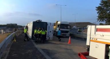 Kuzey Marmara Otoyolu'nda yolcu otobüsü devrildi: 3 ölü, 20 yaralı