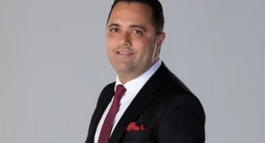 Ünlü avukat Rezan Epözdemir gözaltına alındı