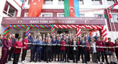 Bakan Tekin, Bakü’de Türk Anadolu Lisesi Açtı