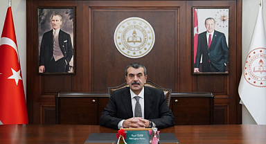 Bakan Tekin: Derslik başına düşen öğrenci sayısı 20'nin altı