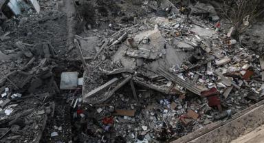 İsrail’in Gazze’ye son saldırılarında en az 30 Filistinli yaşamını yitirdi