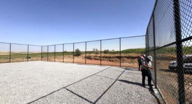 Melikgazi’de 3 ayrı mahalleye futbol sahası yapılıyor