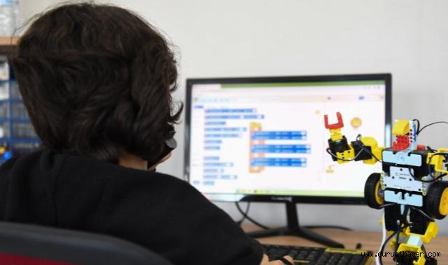 Öğrencilere “Dijital Dünyayı Güvenli Kullanım” eğitimleri verilecek