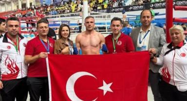 Bünyanlı Bekir Tosun Kickboks’ta Dünya Şampiyonu oldu