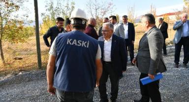 Büyükkılıç Sarız’da altyapı ve asfalt çalışmalarını inceledi