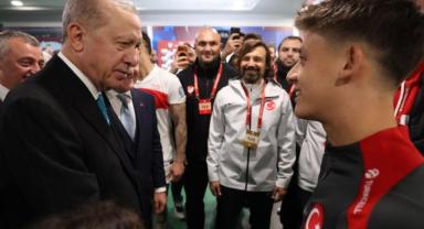 Cumhurbaşkanımız Recep Tayyip Erdoğan, A Millî Futbol Takımımızı Tebrik Etti