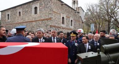 Kahraman Pilot Binbaşı Nihat İlgen Dualarla Uğurlandı