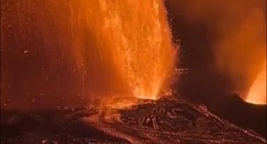 Kilauea Yanardağı Patladı: Lavlar 450 Metreye Ulaştı