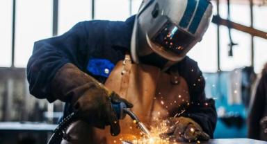 Sanayi Üretimi Eylülde Aylık Düştü, Yıllık Arttı