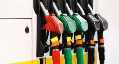 Benzinde gece yarısı indirimi: Litre fiyatı düşüyor