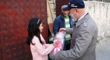 “Bizi kurtar oğlum” diyen Dudu Teyze’nin duasını aldı