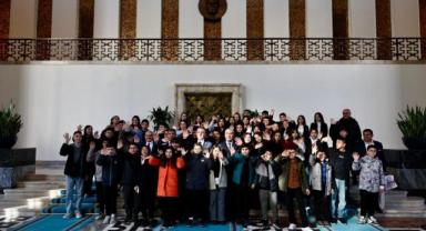 Çopuroğlu, 76 Kayserili öğrenciyi Gazi Meclis’te ağırladı