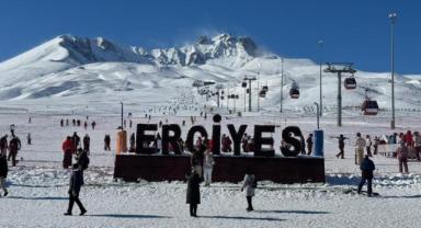 Erciyes’te Pazar Yoğunluğu