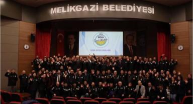 Erva Spor Okulları Antrenörleriyle Toplantı Yaptı