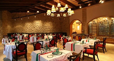 Restoran ve Kafelere Zorunlu Servis Ücreti Yasağı Geliyor