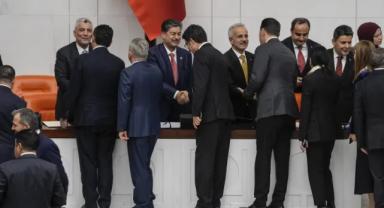 TBMM’de 2026 bütçeleri kabul edildi: Bakanlara tebrik