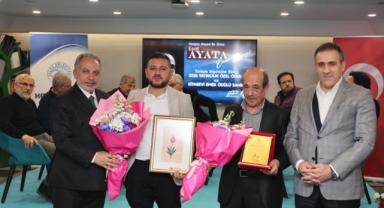 Akabe Kitabevi'nin Emektar İsmi Esat Ayata Onurlandırıldı