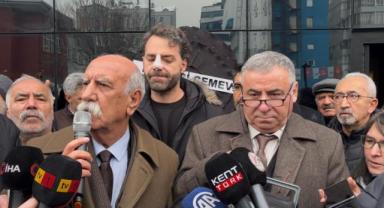 Aleviler CHP Binasının Önüne Çelenk Bıraktı!