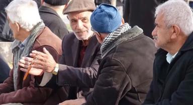 Emekliler İsyanda: Geçinemiyoruz!