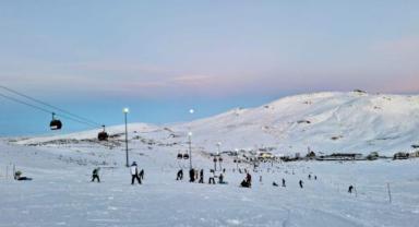 Erciyes’te Kayak Sezonu Açıldı: Kiralama ve Bilet Fiyatları Belli Oldu