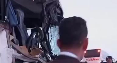 İncesu’da Yolcu Otobüsü TIR’a Çarptı: 3 Yaralı