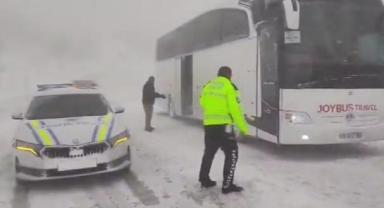 Kar ve yağış engeline takılan 147 kişi ekiplerce kurtarıldı