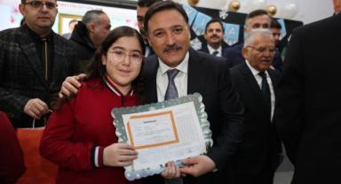 Kayseri’de Karne Günü Çocuklar Başarılarıyla Gururlandırdı