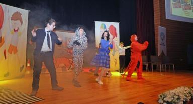 Kayseri'de Talas'ta Çocuklara Unutulmaz Tiyatro Günü