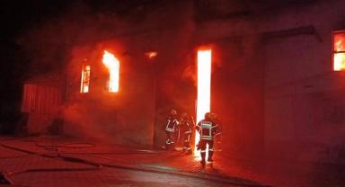 Kayseri OSB’de Mobilya Fabrikasında Yangın