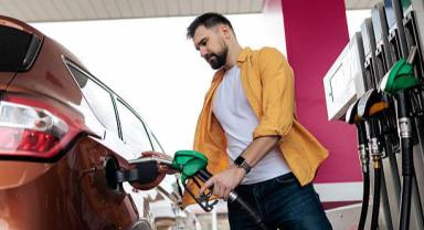 Sürücüler Dikkat! Motorin'e Zam Mı Geldi ?