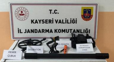 Tomarza'da Define Umuduyla Kazdılar, Jandarmaya Takıldılar: 3 Gözaltı