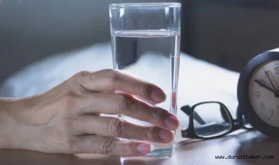 Uzmanlardan Uyarı: Sabah Aç Karnına Su İçilmeli
