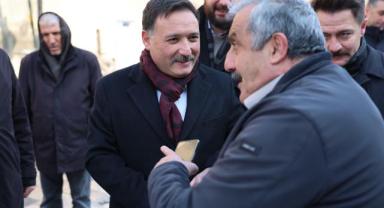 Vali Çiçek yılın ilk mesaisine esnaf ziyaretiyle başladı