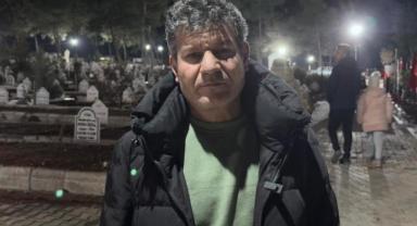 Enkazda Elini Bırakmadığı Kızının Mezarı Başında Sabahladı