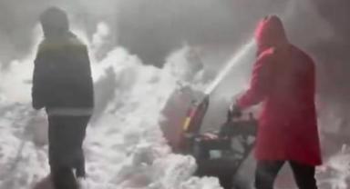 Erciyes Kayak Merkezi’nde Karla Mücadele Mesaisi Devam Ediyor