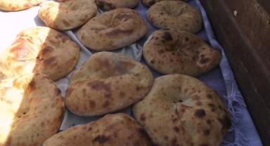 Gülbayır’da Ramazan Öncesi İmece Usulü Ekmeği Hazırlığı