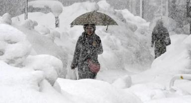 Japonya'daki Şiddetli Kar Yağışı Nedeniyle Can Kaybı Artıyor