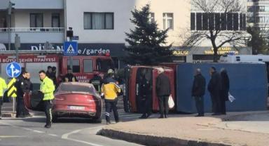 Kayseri’de Kamyonet Devrildi: 1 Kişi Yaralandı