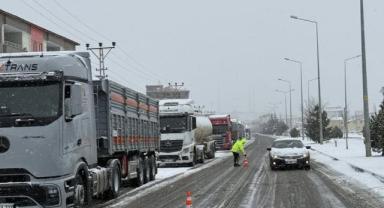 Kayseri’de Kar Nedeniyle Kapanan Yollar Açıldı