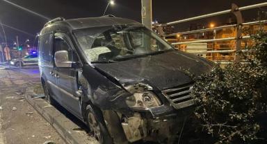 Kayseri'de Trafik Kazası Otomobil ve Ticari Araç Çarpıştı