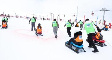 Sevgililer Günü'nde Erciyes'te İlginç Yarış: 